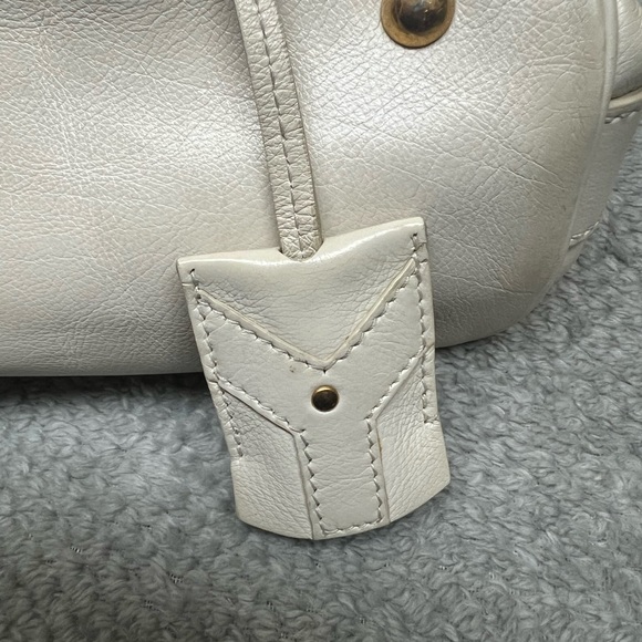 🤍🤍Lovely off white Yves Saint Laurent YSL Leather handbag - Picture 11 of 12